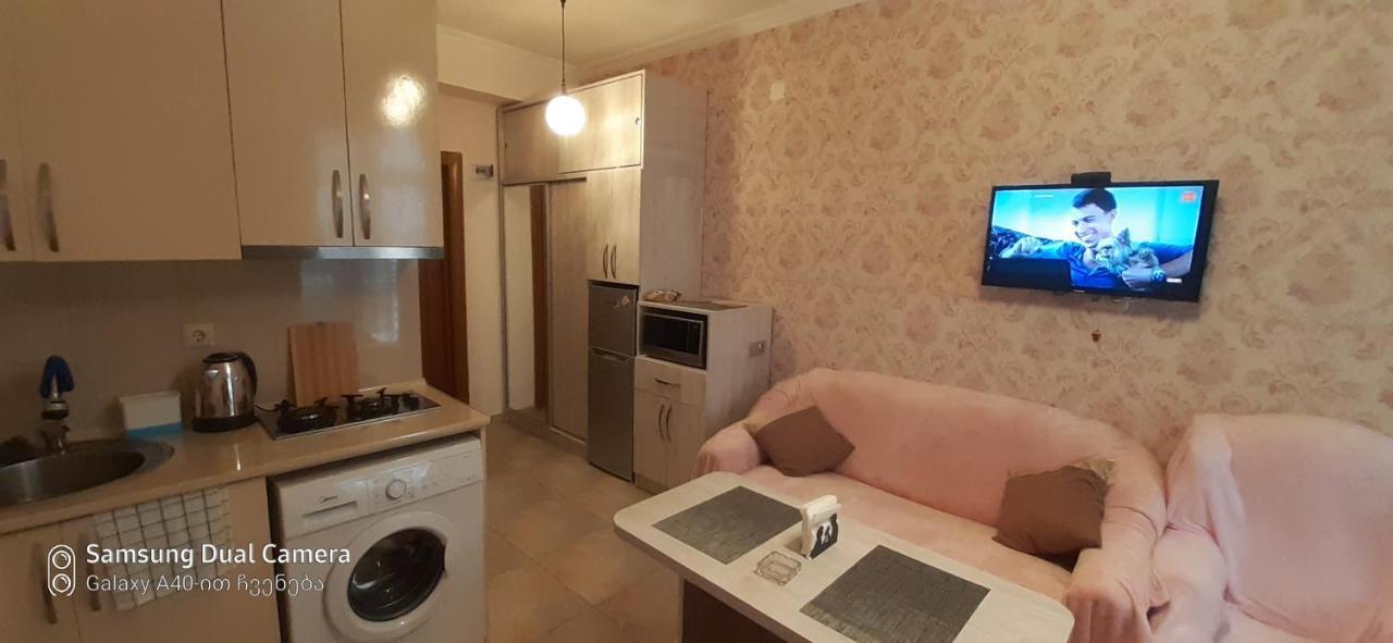 Appartement Parkside Apartament à Batoumi Extérieur photo