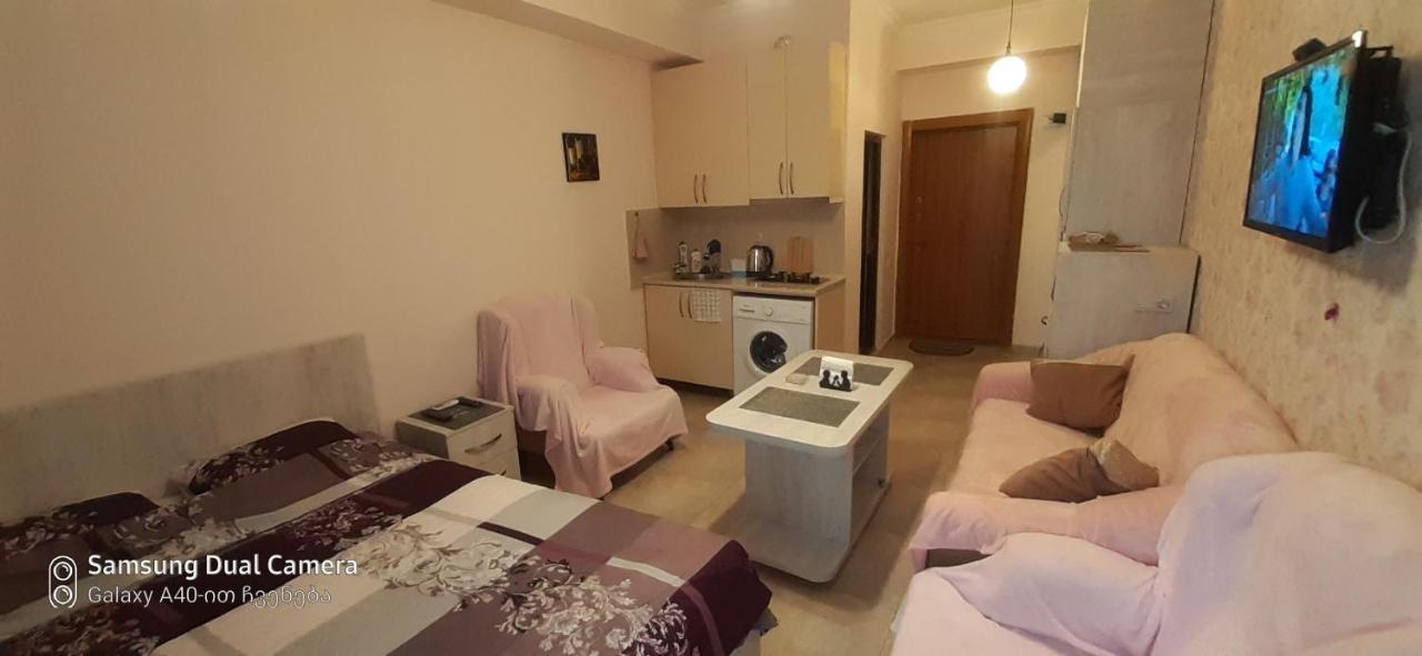 Appartement Parkside Apartament à Batoumi Extérieur photo